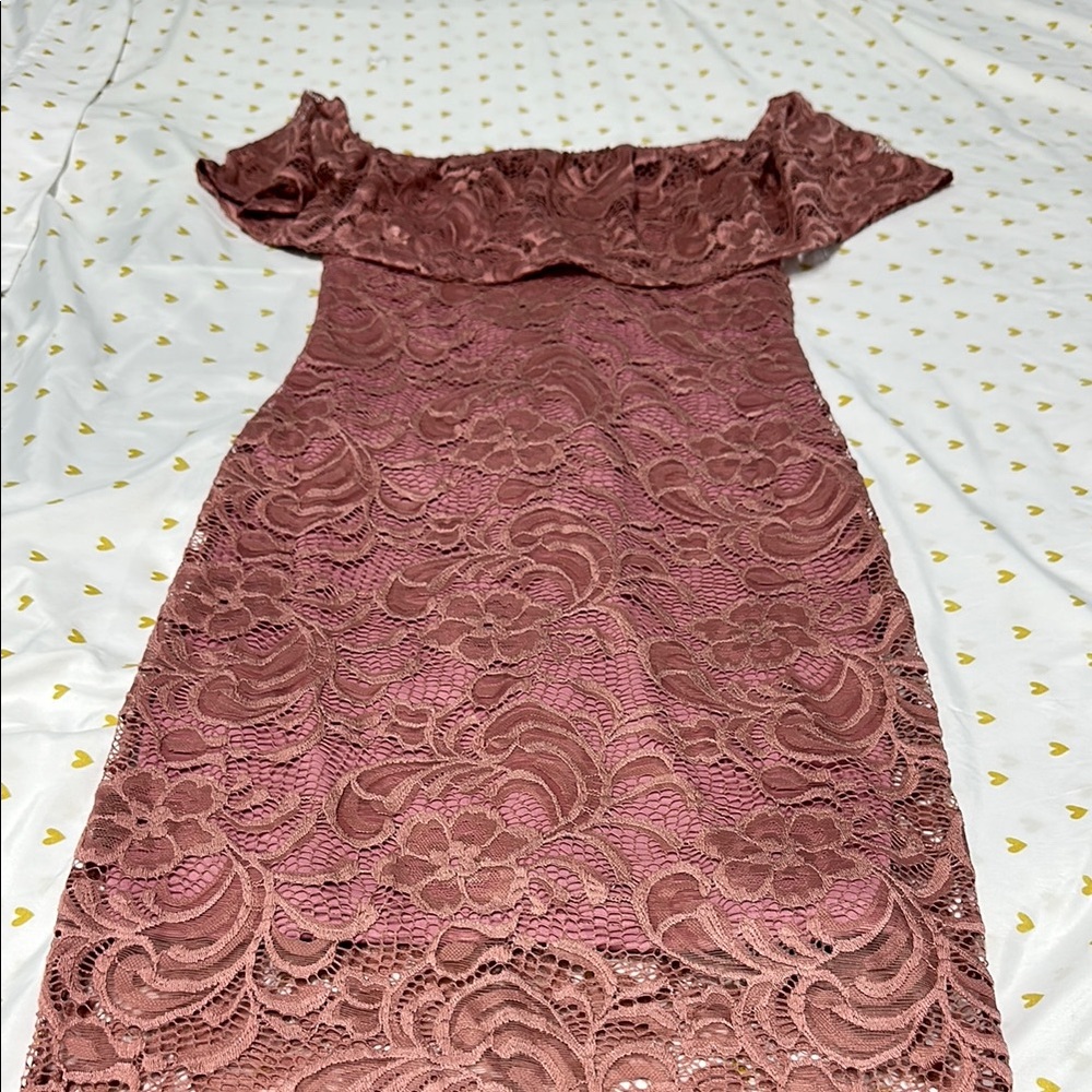 Elegant Lace Off-Shoulder Dress